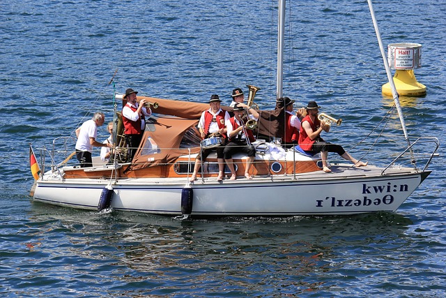 足球市场逐 足球市场逐